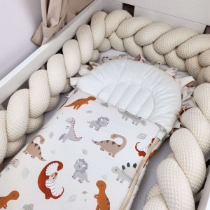 Becik niemowlęcy z falbanką Dino - Bawełna Premium 35x75 cm