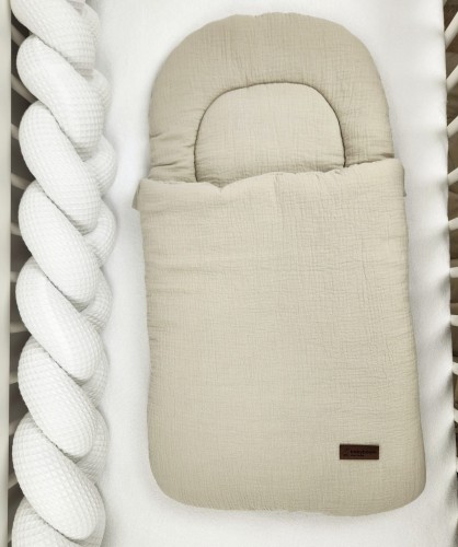 becik, rozek niemowlecy bez falbanki bezowy muslin